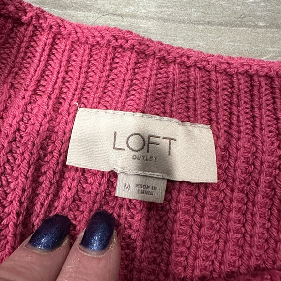 LOFT Outlet magenta pink knit pullover sweater.In excellent condition!Crew neck. - Picture 4 of 7